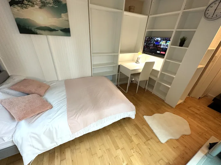 Flex Plus with Balcony - Canary Wharf | South Quay room for rent