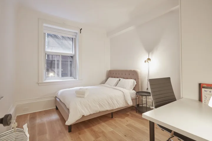 Flex Plus Room - Chelsea House room for rent