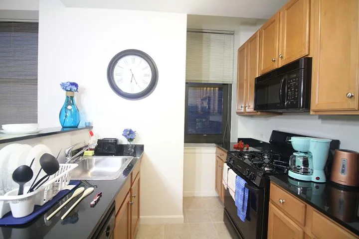 Home Office - FiDi room for rent