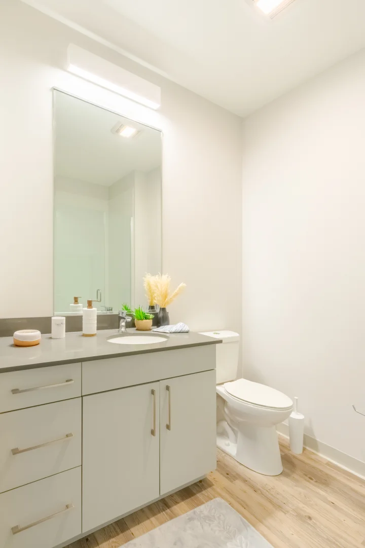 Master Room & Ensuite Bath - Brighton Residence room for rent