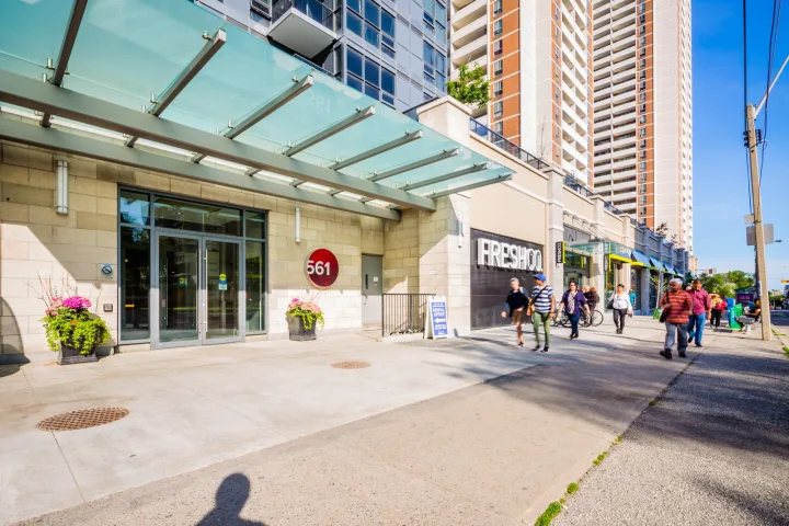 Flex Basic | Sherbourne room for rent