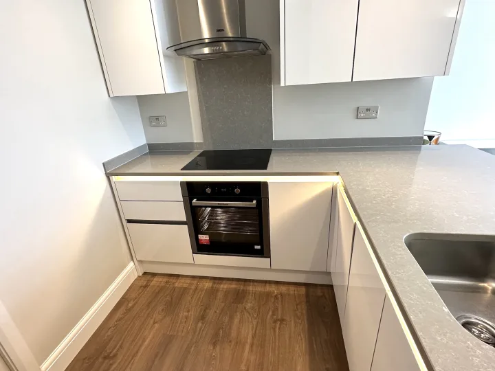 Flex Basic - Central London | Dingley Road room for rent