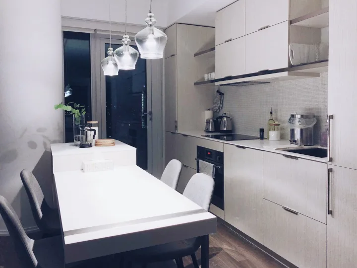 Deluxe Room - 197 Yonge St. (Male Only) room for rent