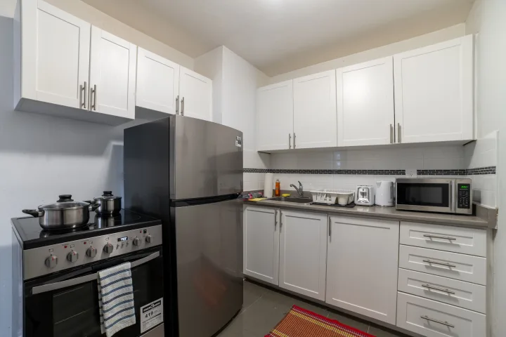 Deluxe Room | Islington (Etobicoke) room for rent