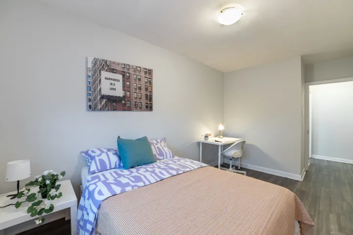 Deluxe Room | Islington (Etobicoke) room for rent