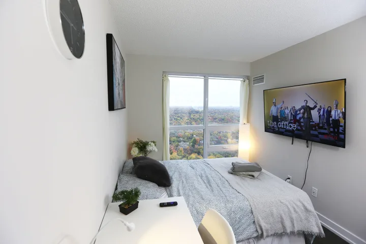 Deluxe Room | Sherbourne room for rent