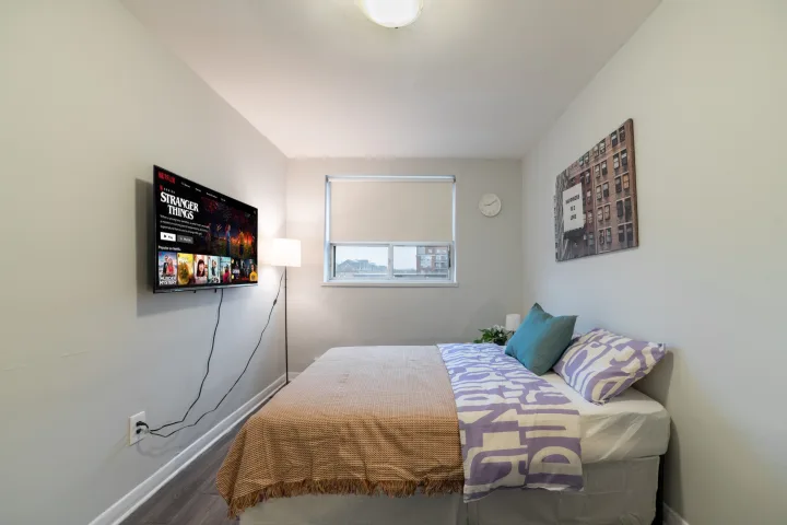 Deluxe Room | Islington (Etobicoke) room for rent