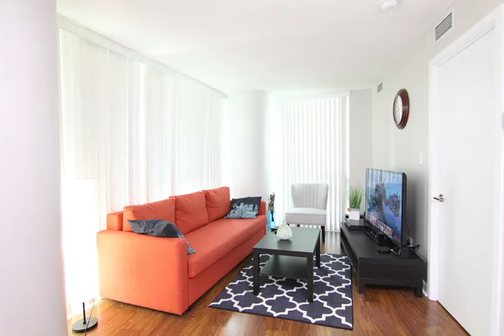 Master Room & Ensuite Bath - Liberty Village room for rent