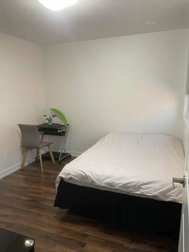 Premium Room - North York room for rent