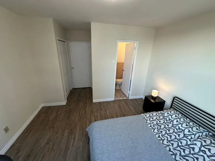 Master Bedroom - 200 Elm St room for rent