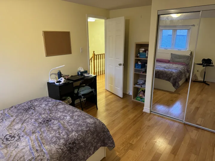 Deluxe Room - Centennial College Area room for rent