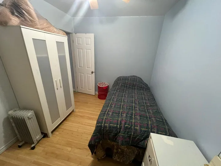 Comfort Homestay Room - Bison Dr, Toronto room for rent