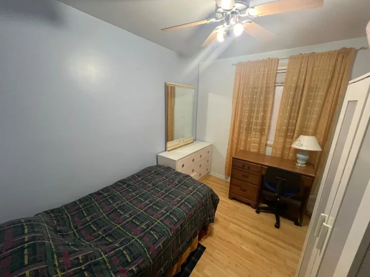 Comfort Homestay Room - Bison Dr, Toronto room for rent