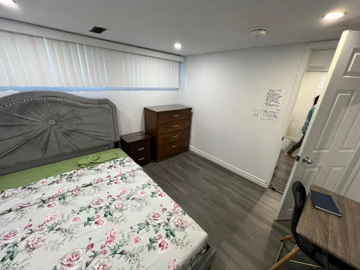 Premium Homestay Room - Thurrock Rd, Toronto room for rent