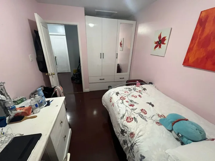 Elite Homestay Room - Dove Hawk Way, Toronto room for rent