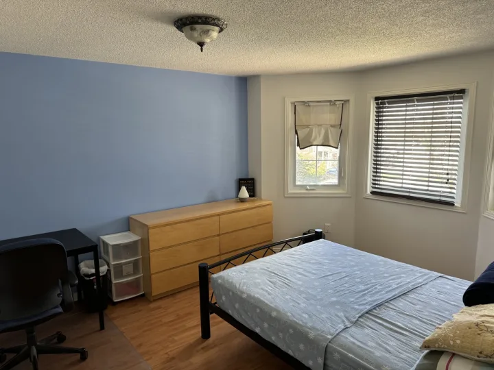 Superior Homestay - Seneca College Area room for rent