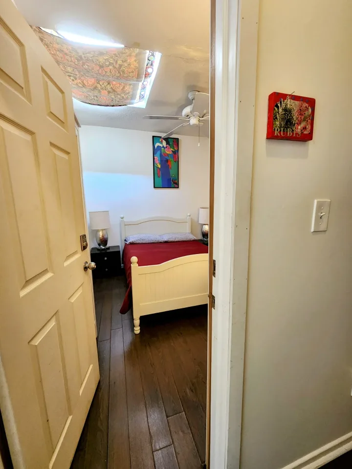 Room Monthly Stay ~1-9 months ~Shared  room for rent