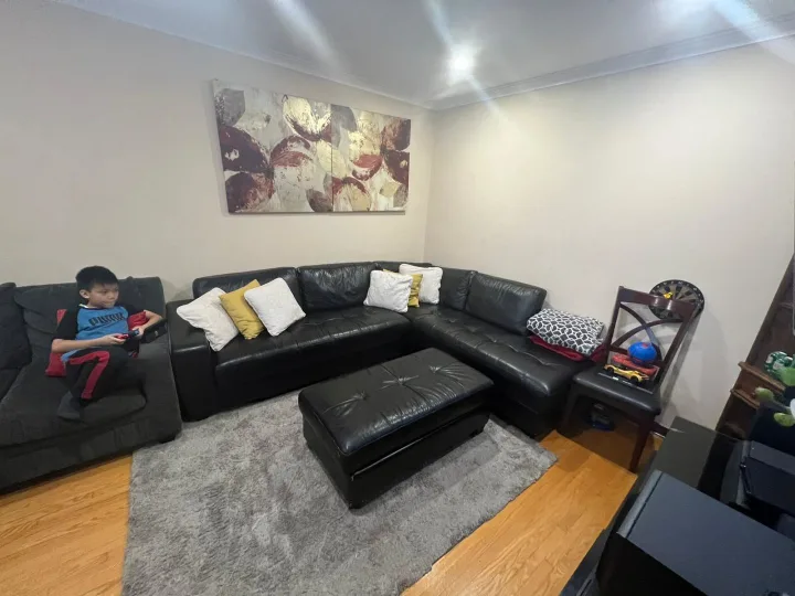 Elite Homestay Room - Monclova Rd, Toronto room for rent