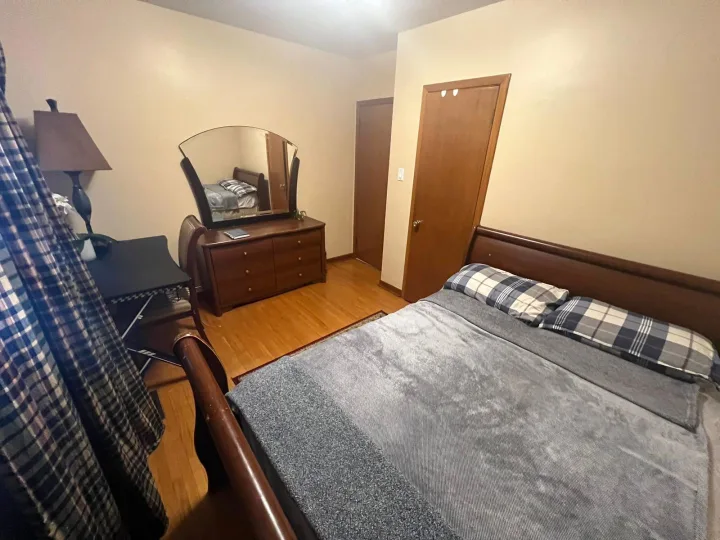 Elite Homestay Room - Monclova Rd, Toronto room for rent