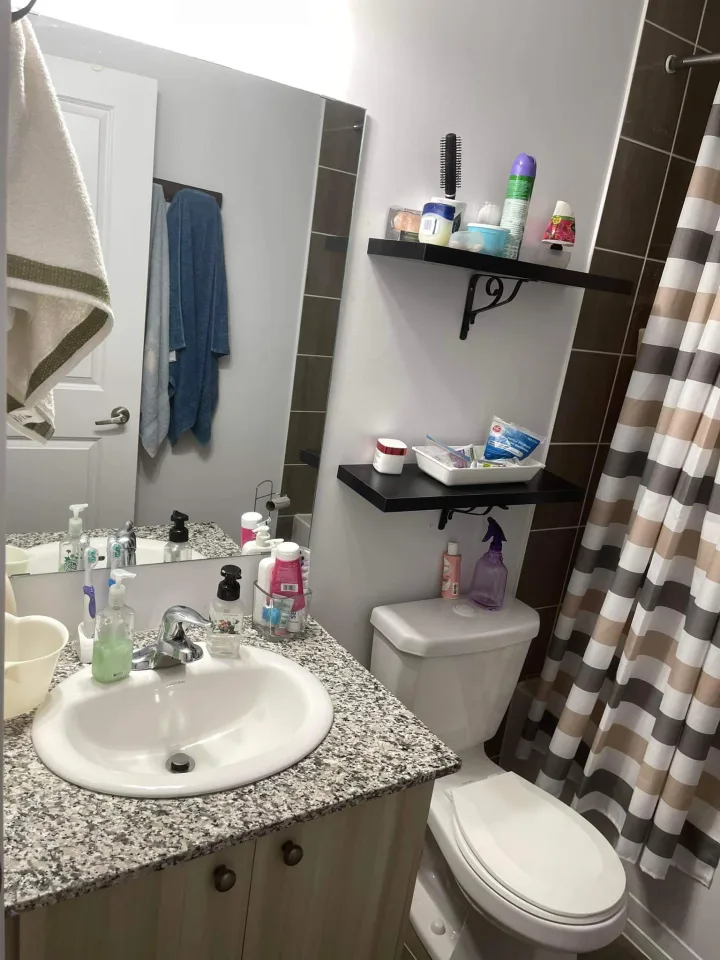 Premium Room - North York room for rent