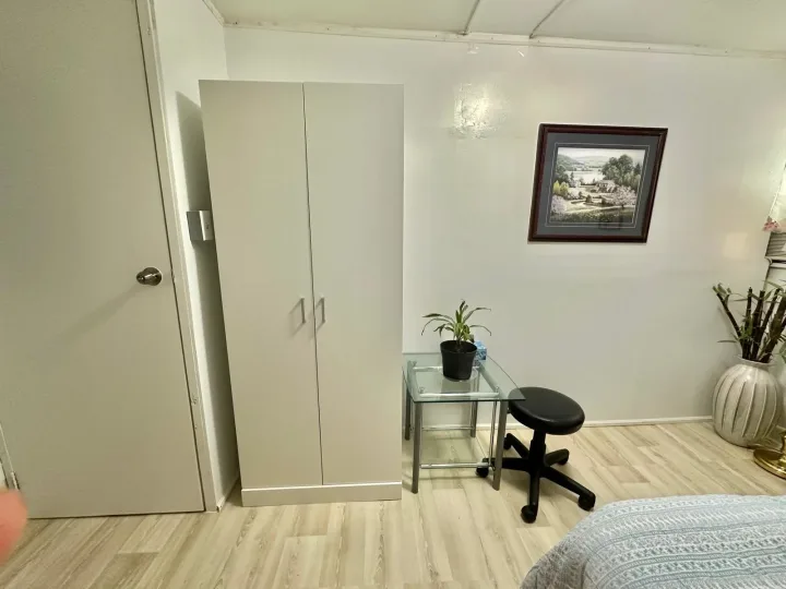 Deluxe Room - North York room for rent