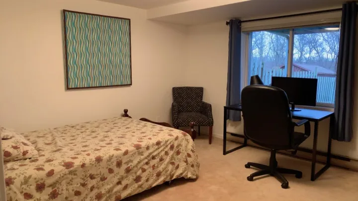 Private Bedroom - Finch & Weston room for rent