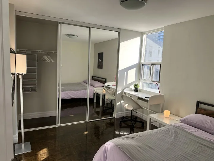 Silver Plus Room - Dundonald St room for rent