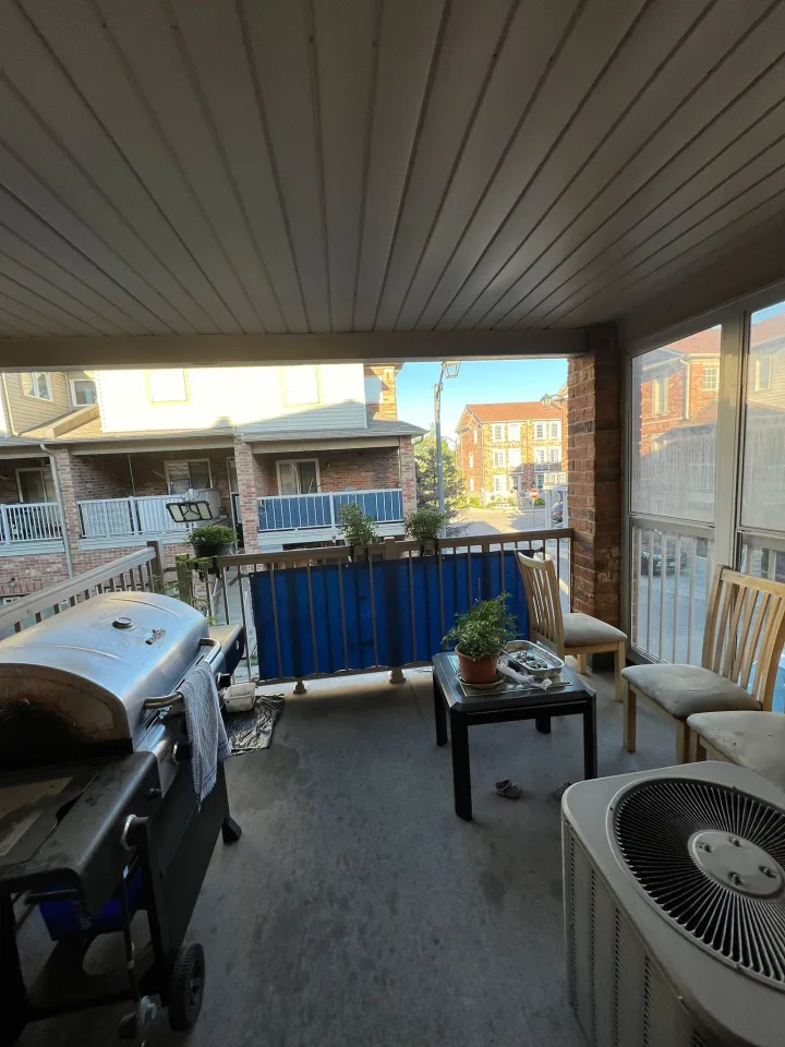 Premium Homestay Room - Torbarrie Rd, North York room for rent