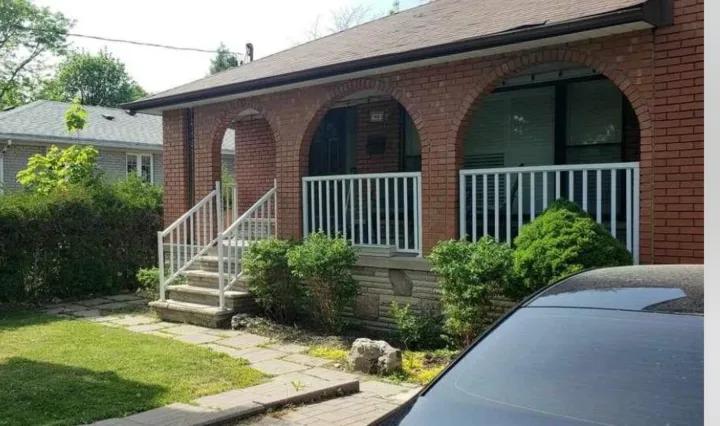 Comfort Room - Steeles & Yonge room for rent