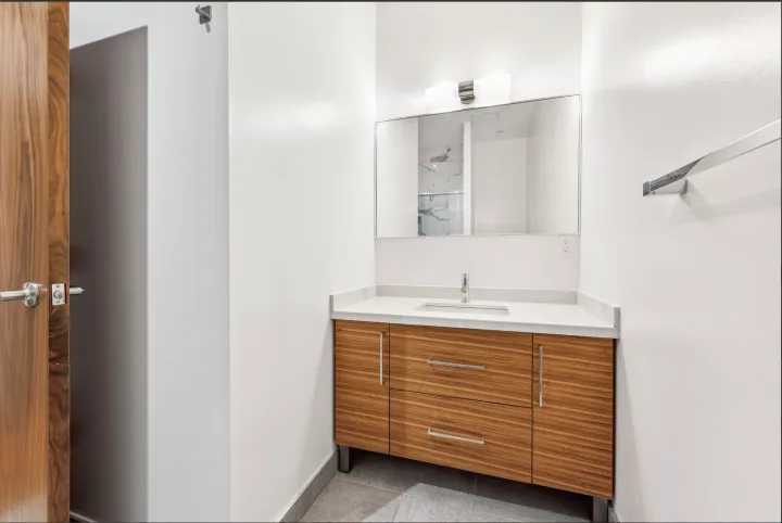 Master Room & Ensuite Bath - Eglinton room for rent