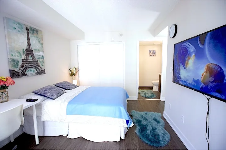 Master Room & Ensuite Bath | Sherbourne room for rent