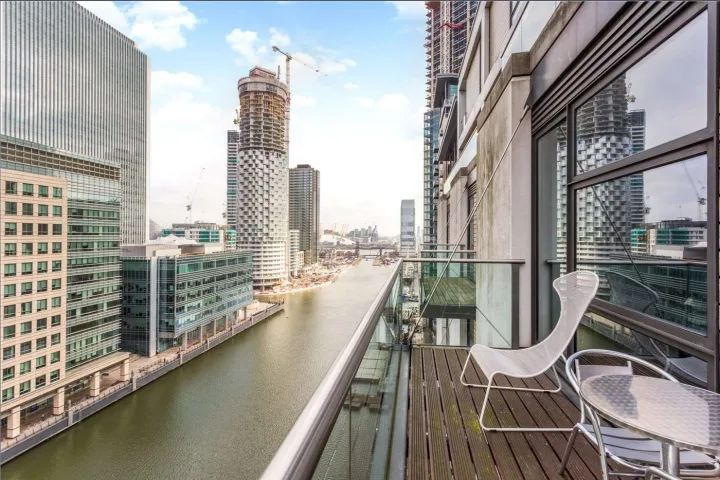 Flex Basic - Canary Wharf | South Quay room for rent